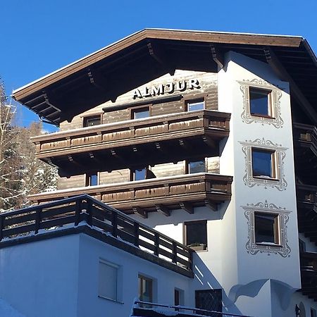 Hotel Garni Almjur Sankt Anton am Arlberg Exterior photo
