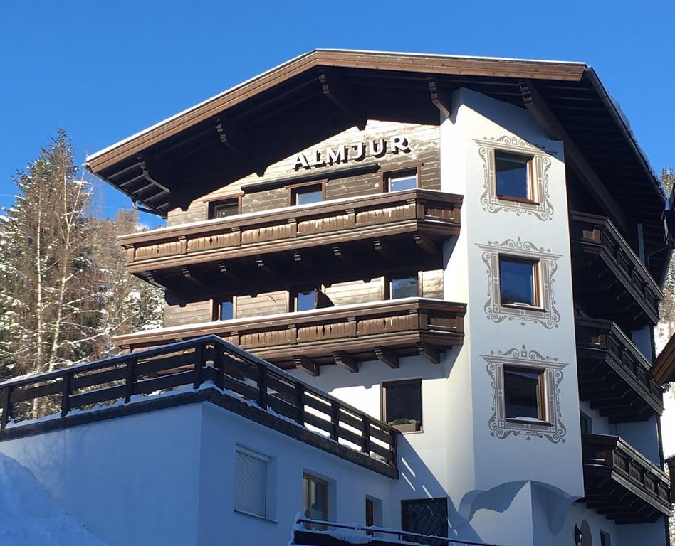 Hotel Garni Almjur Sankt Anton am Arlberg Exterior photo